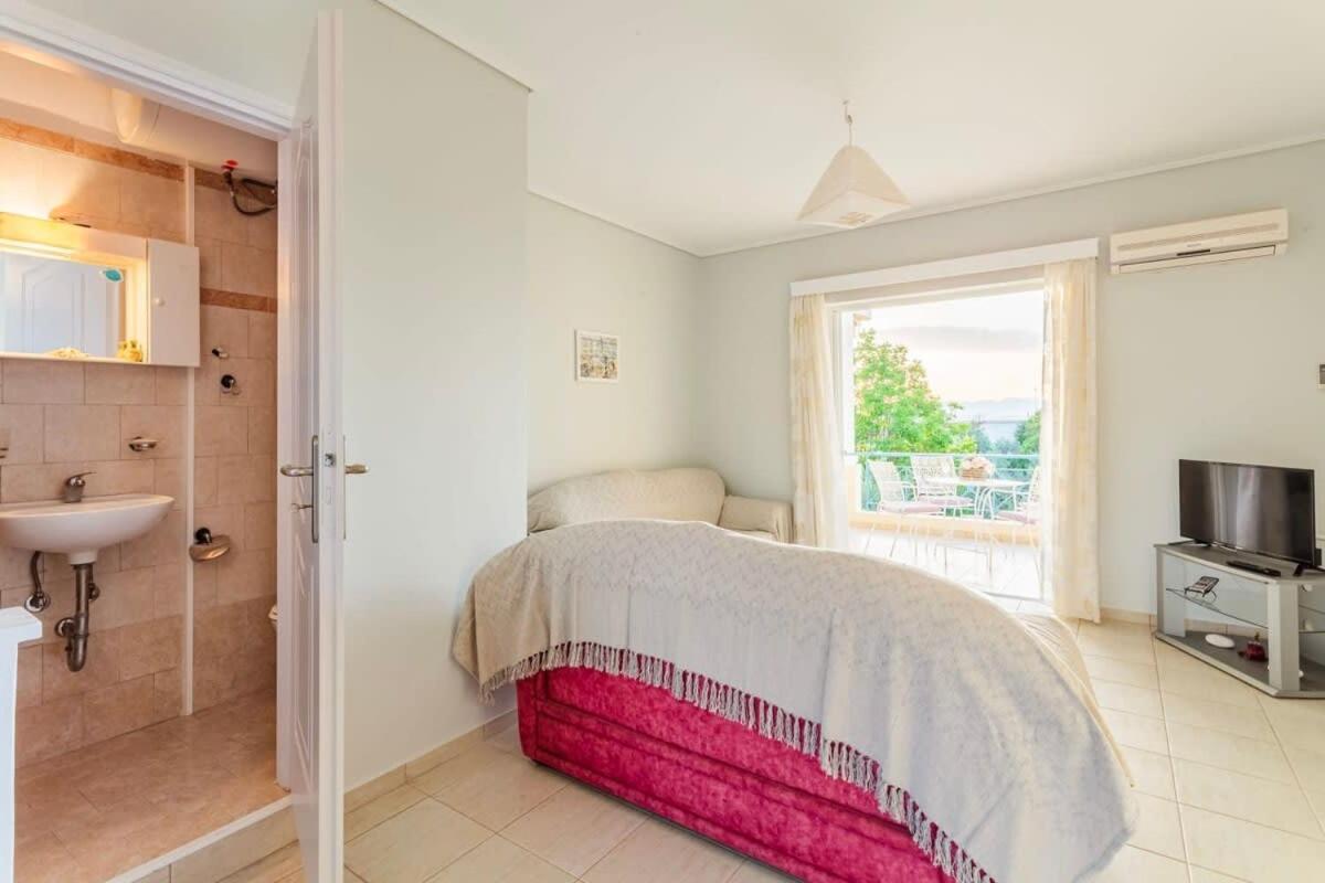 Seaview Terrace Haven-Perfect Location By The Sea Vila Calamata Exterior foto