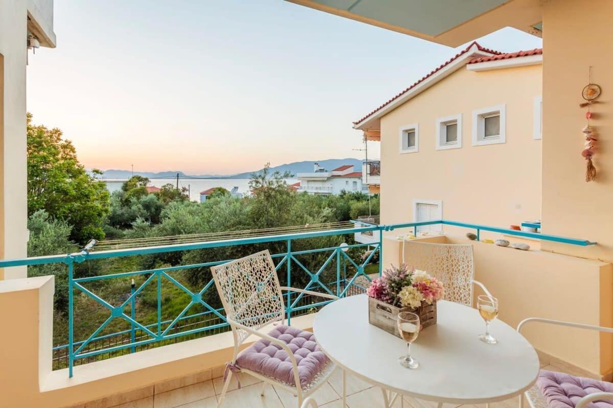Seaview Terrace Haven-Perfect Location By The Sea Vila Calamata Exterior foto