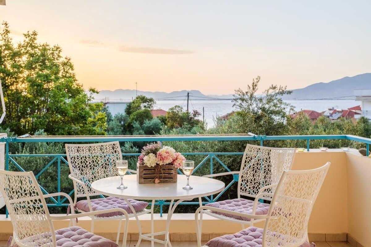 Seaview Terrace Haven-Perfect Location By The Sea Vila Calamata Exterior foto