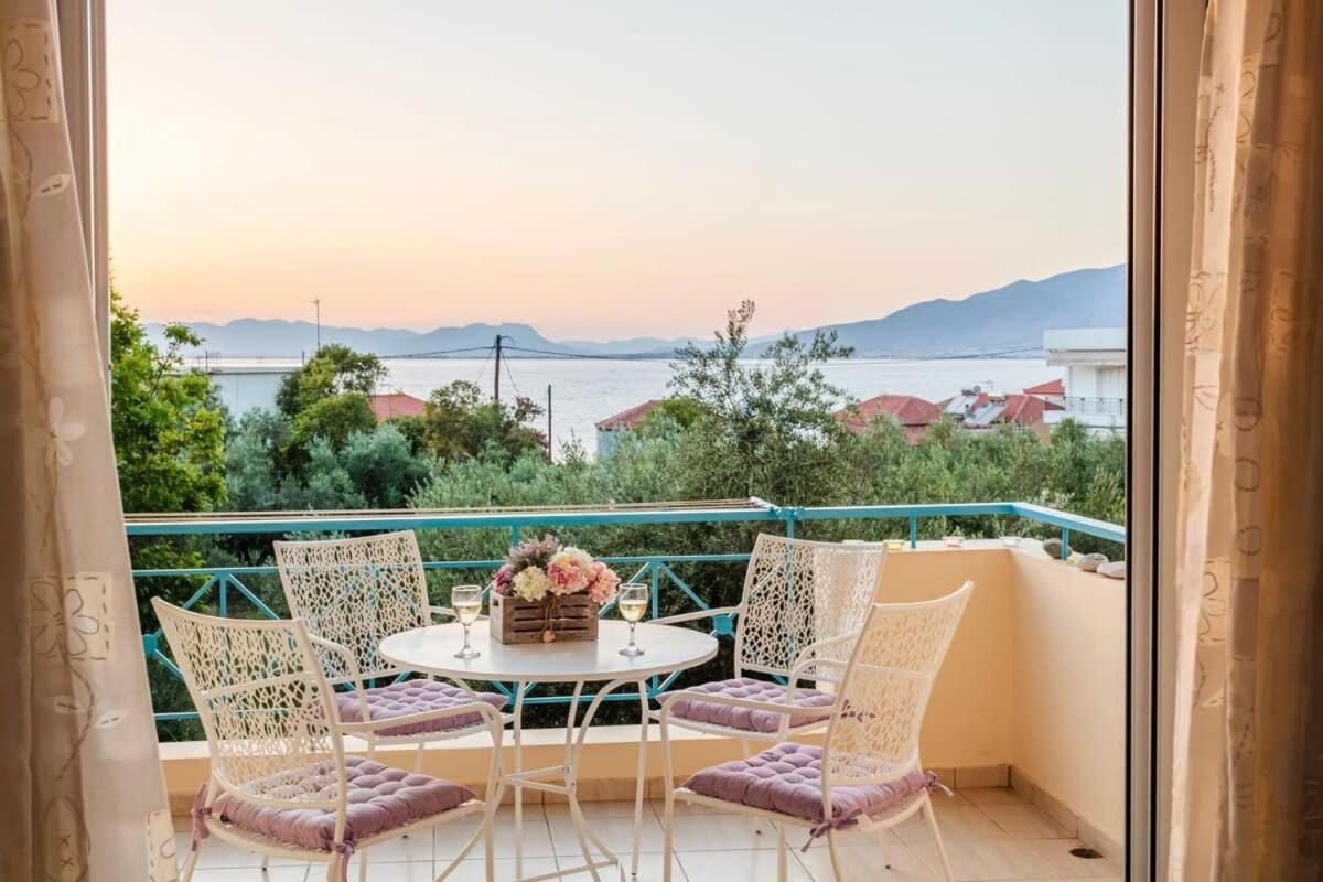 Seaview Terrace Haven-Perfect Location By The Sea Vila Calamata Exterior foto
